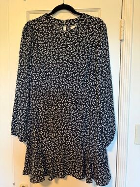 Row-A Black and White Floral Long Sleeve Mini Dress